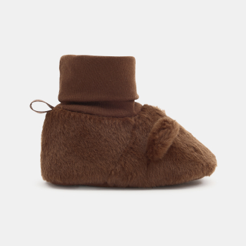 حذاء سهل الارتداء باللون البني للأولاد الصغار